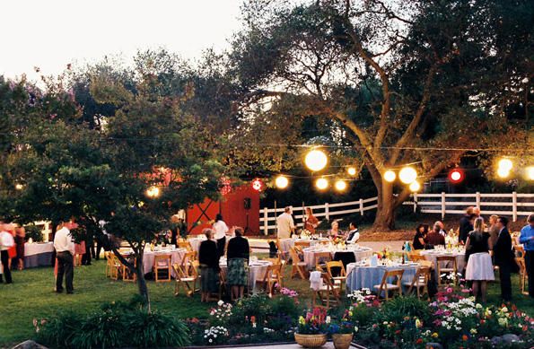 backyard-wedding-centerpieces1