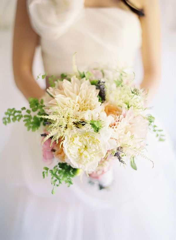 bride-groom-hawaii-wedding-bouquet