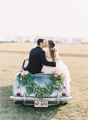 car-garland-wedding-ideas