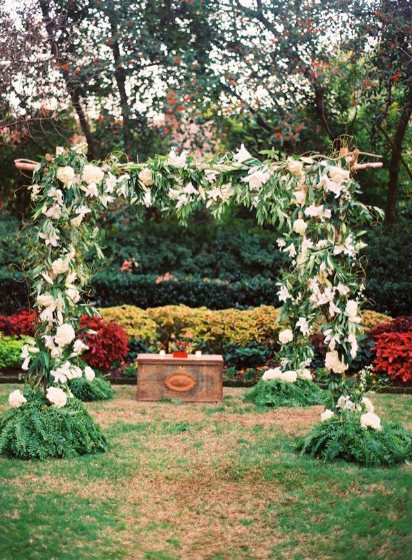 ceremony-decoration-white-flower-alter-backdrop