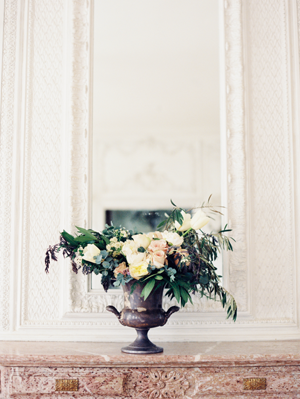 elegant-centerpiece-urn-wedding-ideas