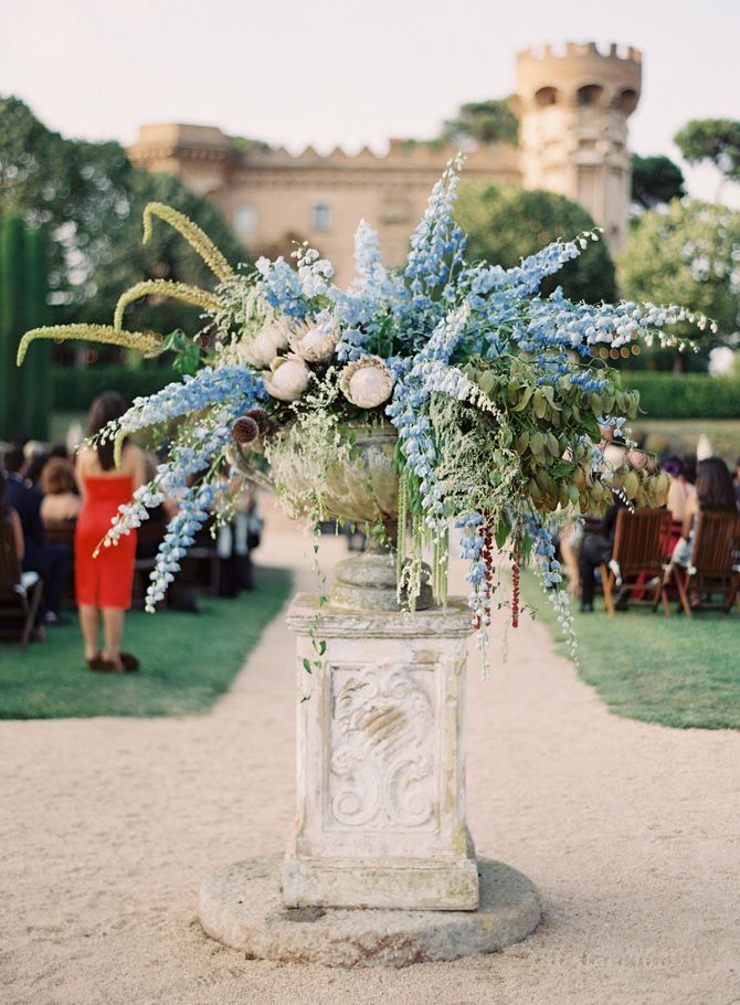 elegant-destination-wedding-flowers
