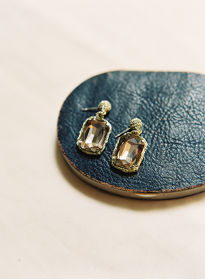 elegant-gold-wedding-earrings