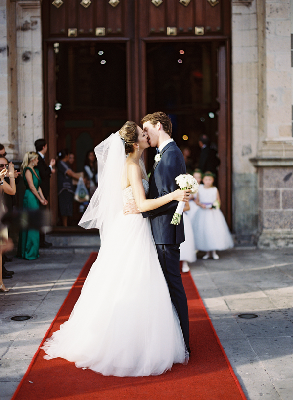 eric-kelley-mexico-wedding-cathedral-red-carpet