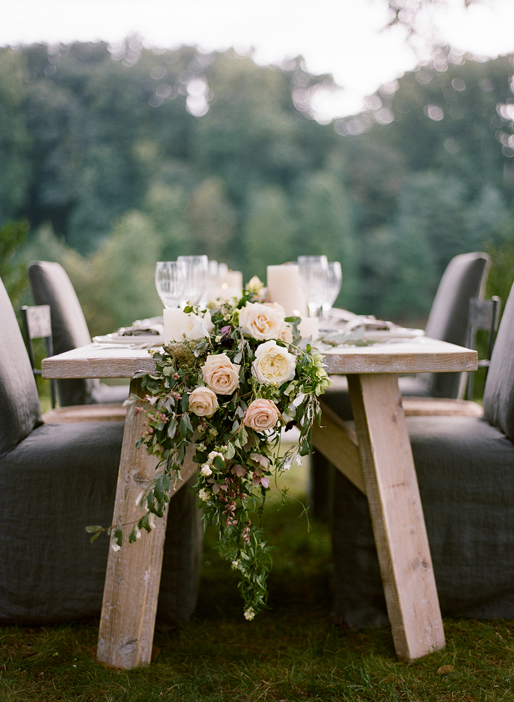 flower-wedding-garland-tablescape