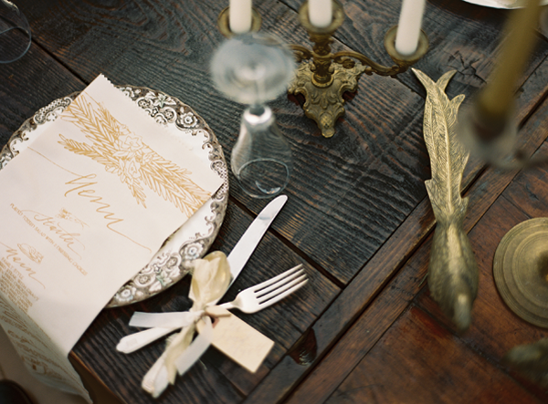 gold-calligraphy-wedding-menu-ideas