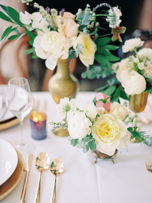 gold-wedding-flower-ideas