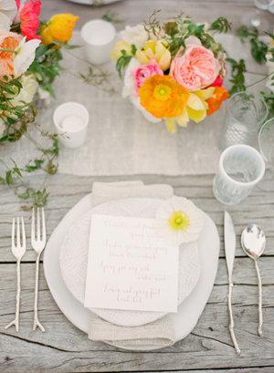 gray-outdoor-wedding-reception-tables