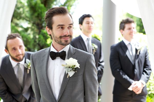 groom-as-bride-walks-aisle