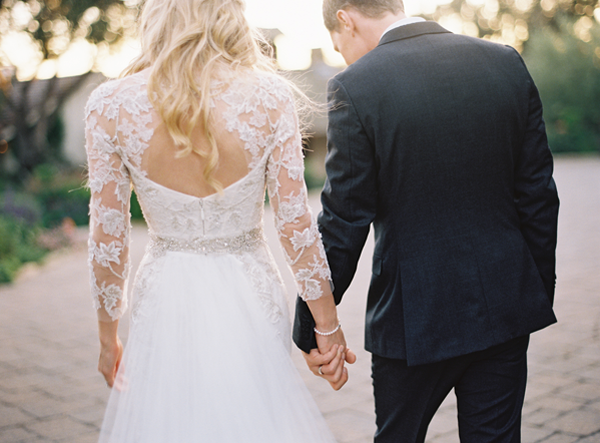 lace-sleeves-delicate-wedding-dress