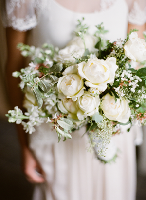 lace-wedding-bouquet-ideas