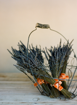 lavendar-wedding-bouquets