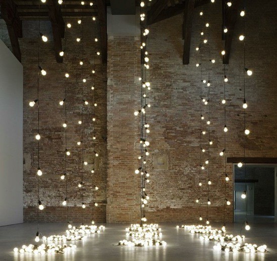 lights-hanging-from-ceiling