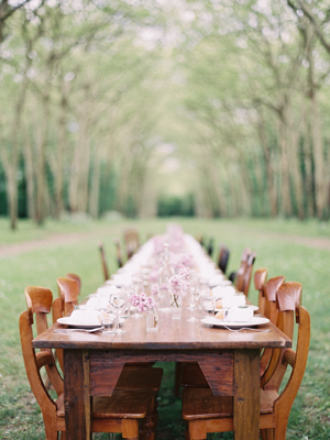 long-family-style-wedding-reception-ideas