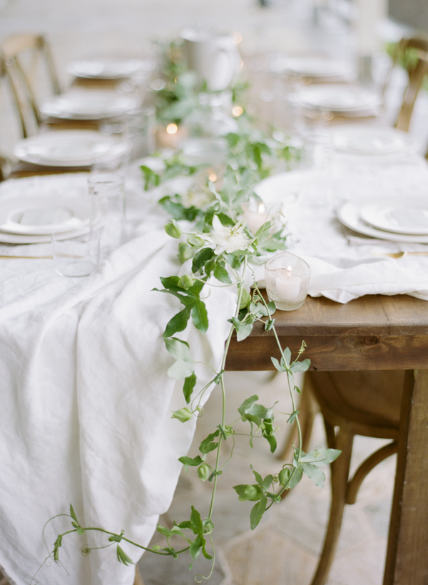 organic-vine-tablescape-wedding-ideas