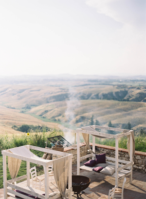 outdoor-tuscany-wedding-villa