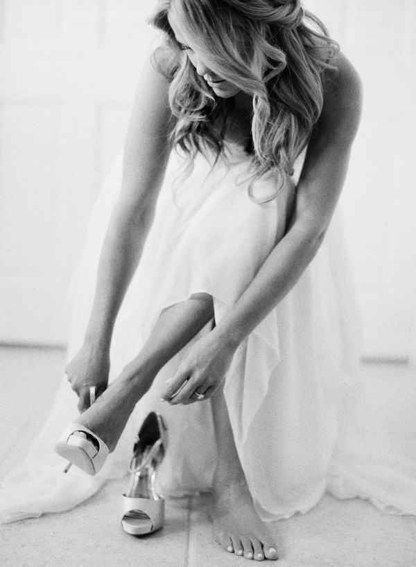 rylee-hitchner-wedding-sonoma-bride-getting-ready1