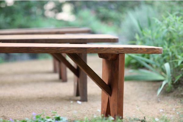 wooden-wedding-ceremony-benches