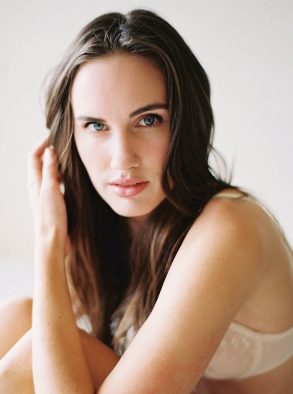 Natural Boudoir Photography | Wedding Ideas | Oncewed.com