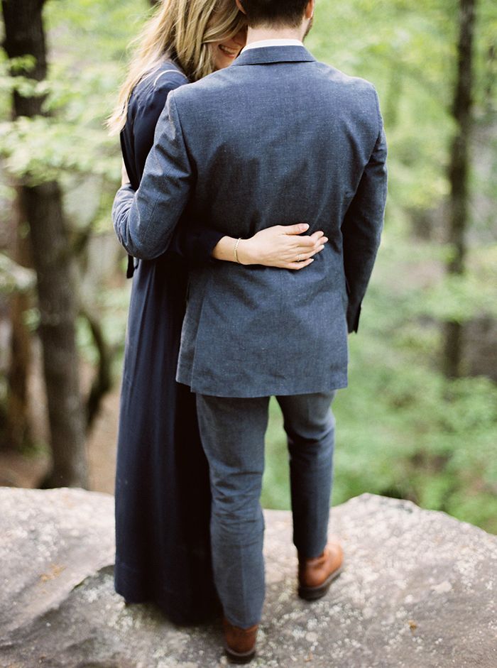 11-romantic-outdoor-engagement-session