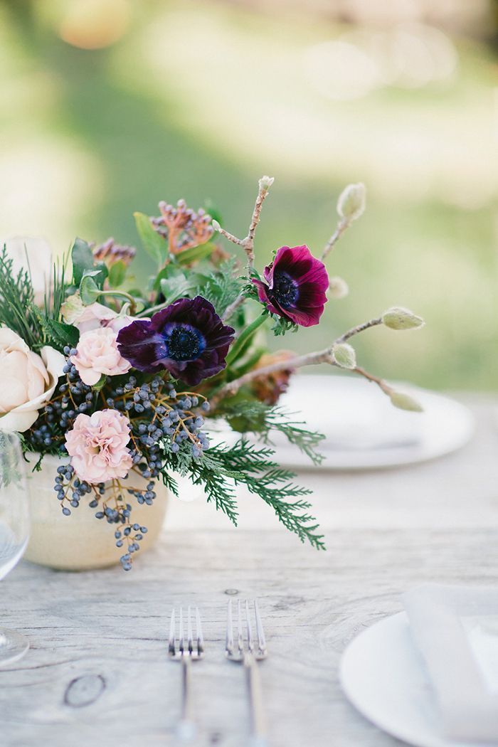 14-moody-spring-wedding-florals