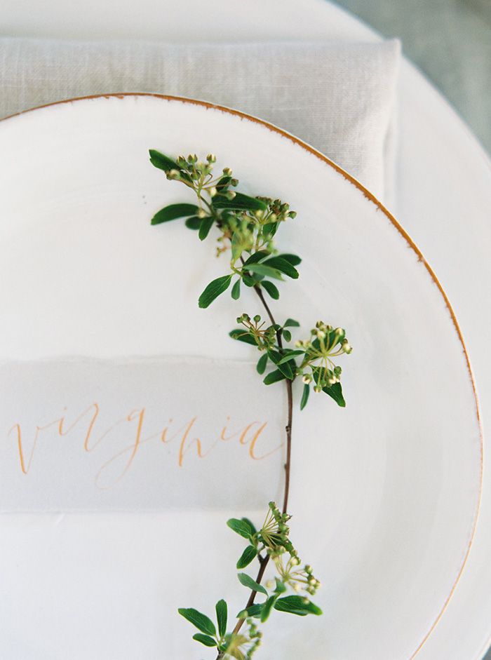 15-green-white-modern-wedding-inspiration