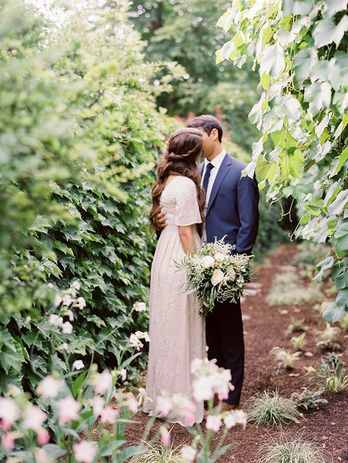 17-simple-garden-wedding-inspiration