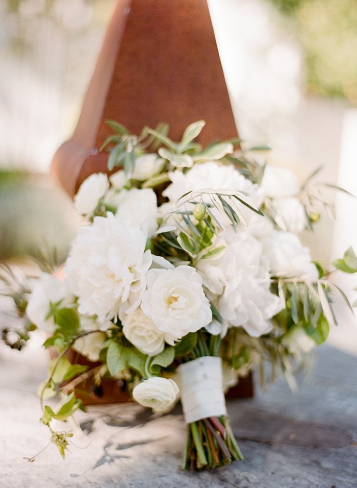 23-green-and-white-bouquet