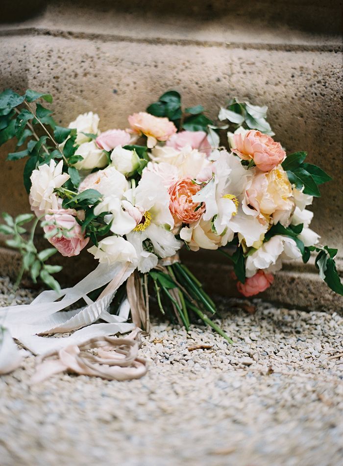 28-garden-wedding-bouquet