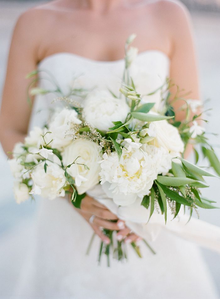 5-white-green-wedding-bouquet