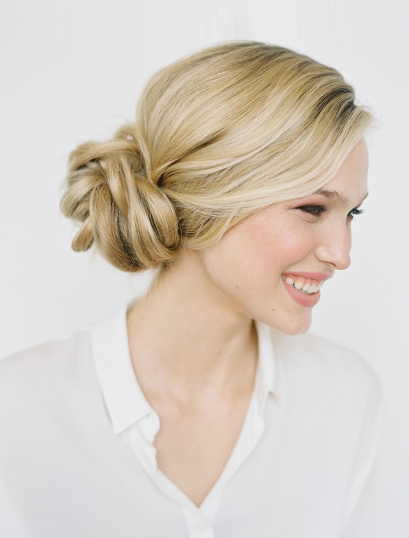 6-knotted-bun-wedding-hairstyles