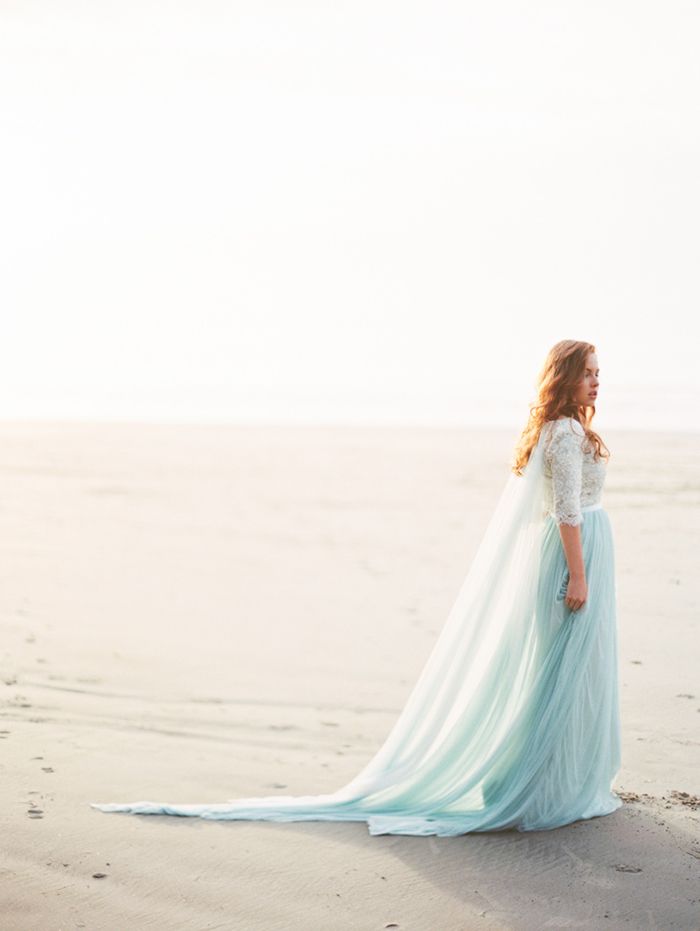 7-beach-photography-blue-lace-gown