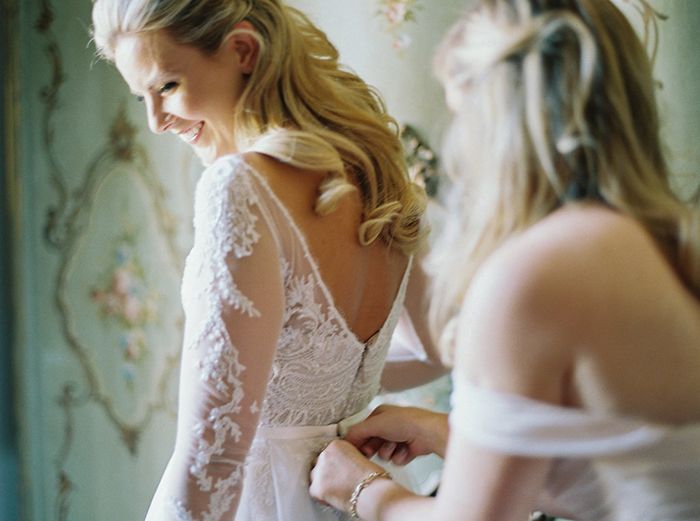 7-elegant-lace-wedding-gown