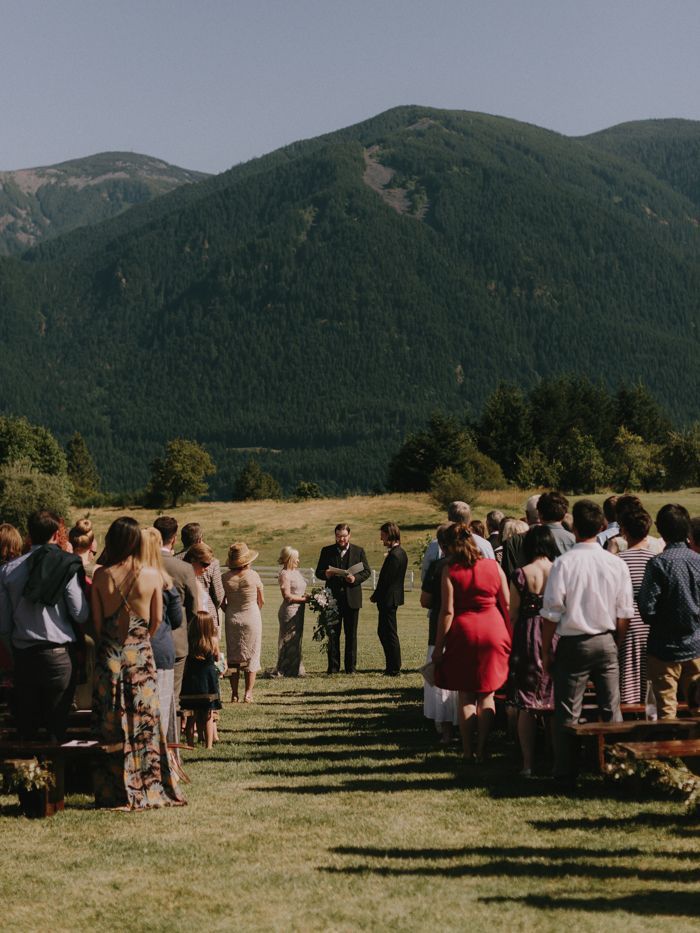 7-simple-outdoor-wedding