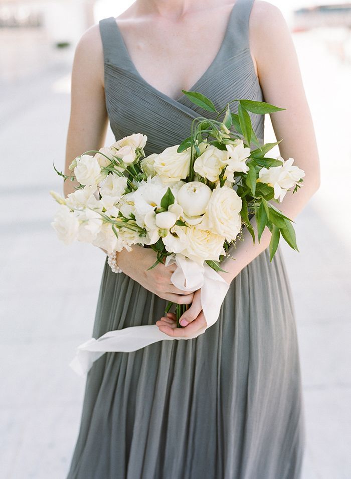 8-grey-white-green-wedding-inspiration