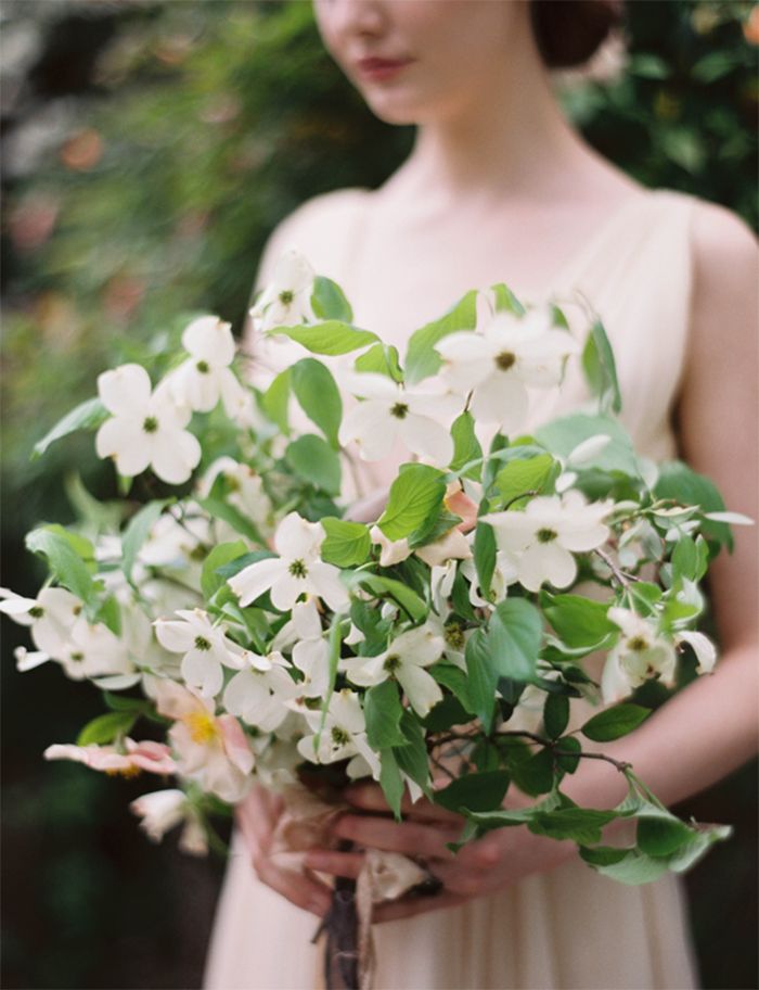 8-organic-wedding-bouquet-inspiration-white-green