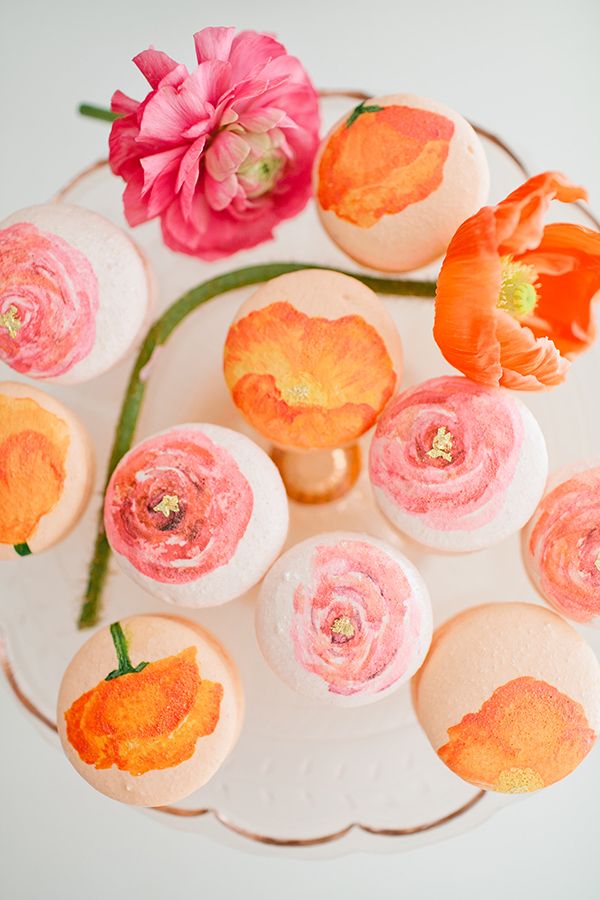 9-colorful-flower-macarons