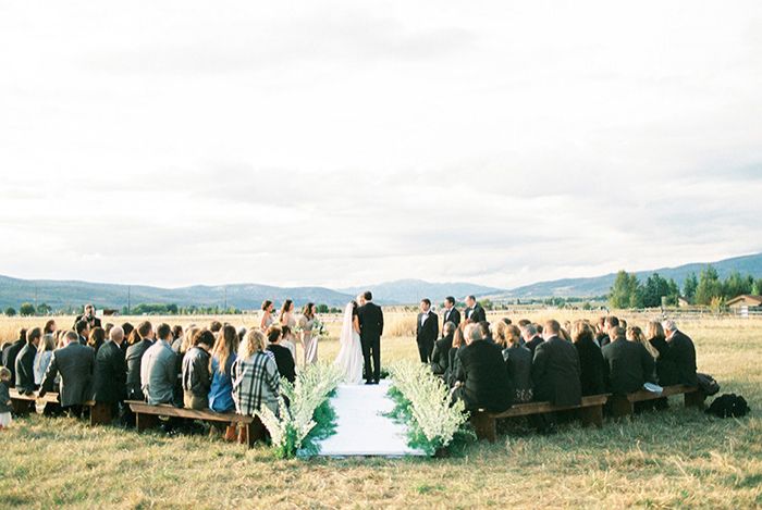 9-intimate-outdoor-wedding-ceremony