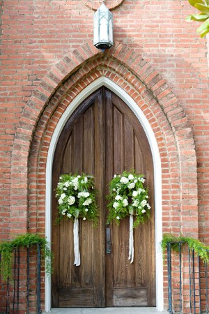 Church-Door-Wreaths-green-white