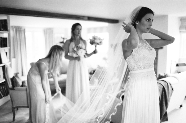 Polly-Alexandre-English-Country-Wedding-bride-veil3