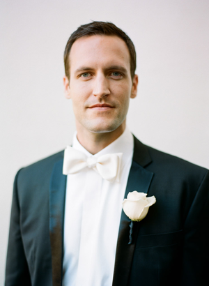 black-tie-groom-tux-wedding-ideas