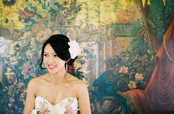 bridal-accessories-bouquet-backdrop-1