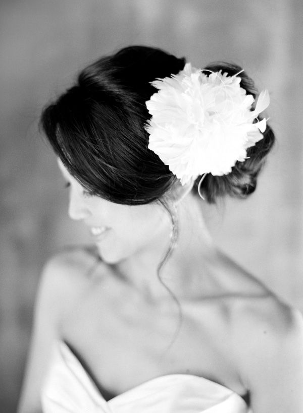 bridal-accessories-bouquet-backdrop