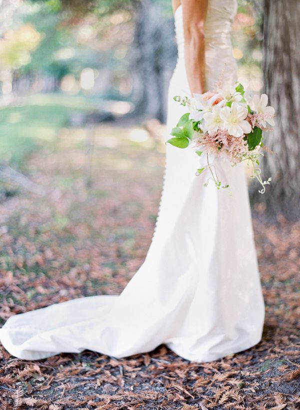 bride-wedding-dress-outdoor-ceremony-woods-bouquet-1
