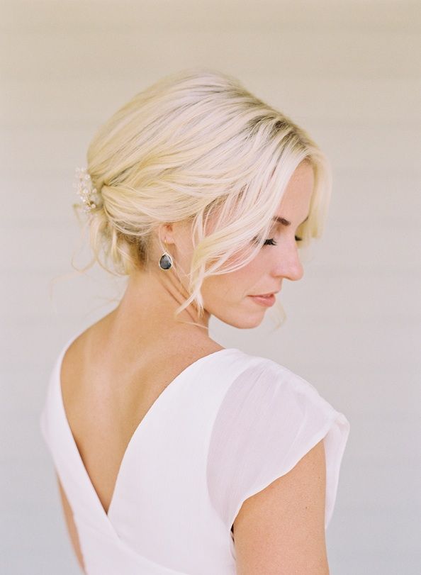 bright-elegant-bride-wedding-hairstyles-jewelry