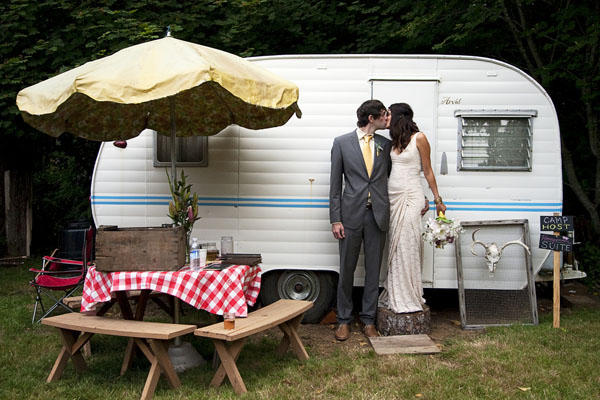 camper-wedding2