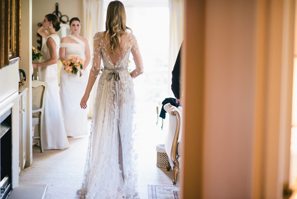 delicate-backless-vintage-wedding-dresses