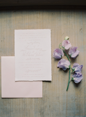 elegant-lilac-calligprahy-wedding-invitation-ideas