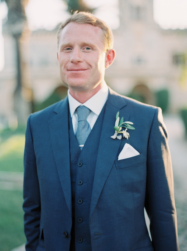 elegant-modern-groom-suit-wedding