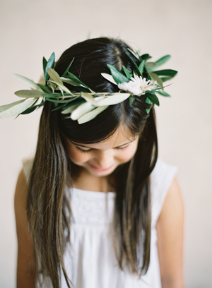 flower-girl-head-wreath